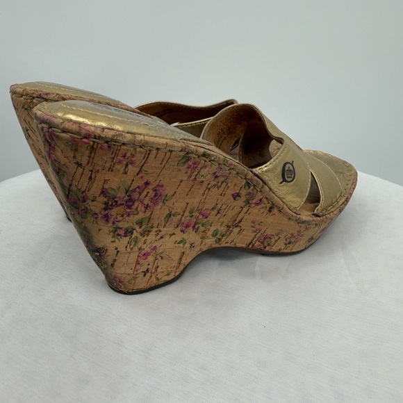 Born Gold Leather Cork Wedge Slide Sandals | Size 6 - Picture 6 of 9